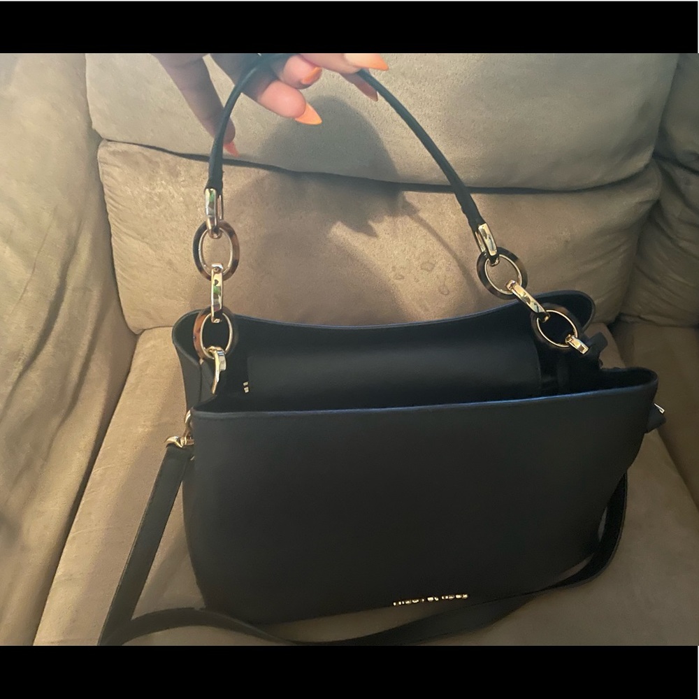 Authentic Michael Kors Cynthia Purse in Black.